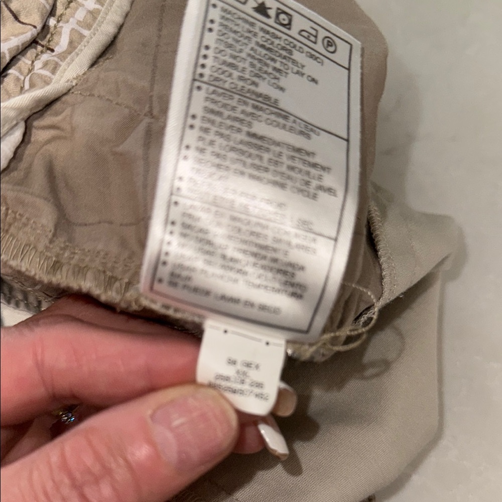 Nike Men's Tan Plaid Cargo Shorts - Picture 6 of 8